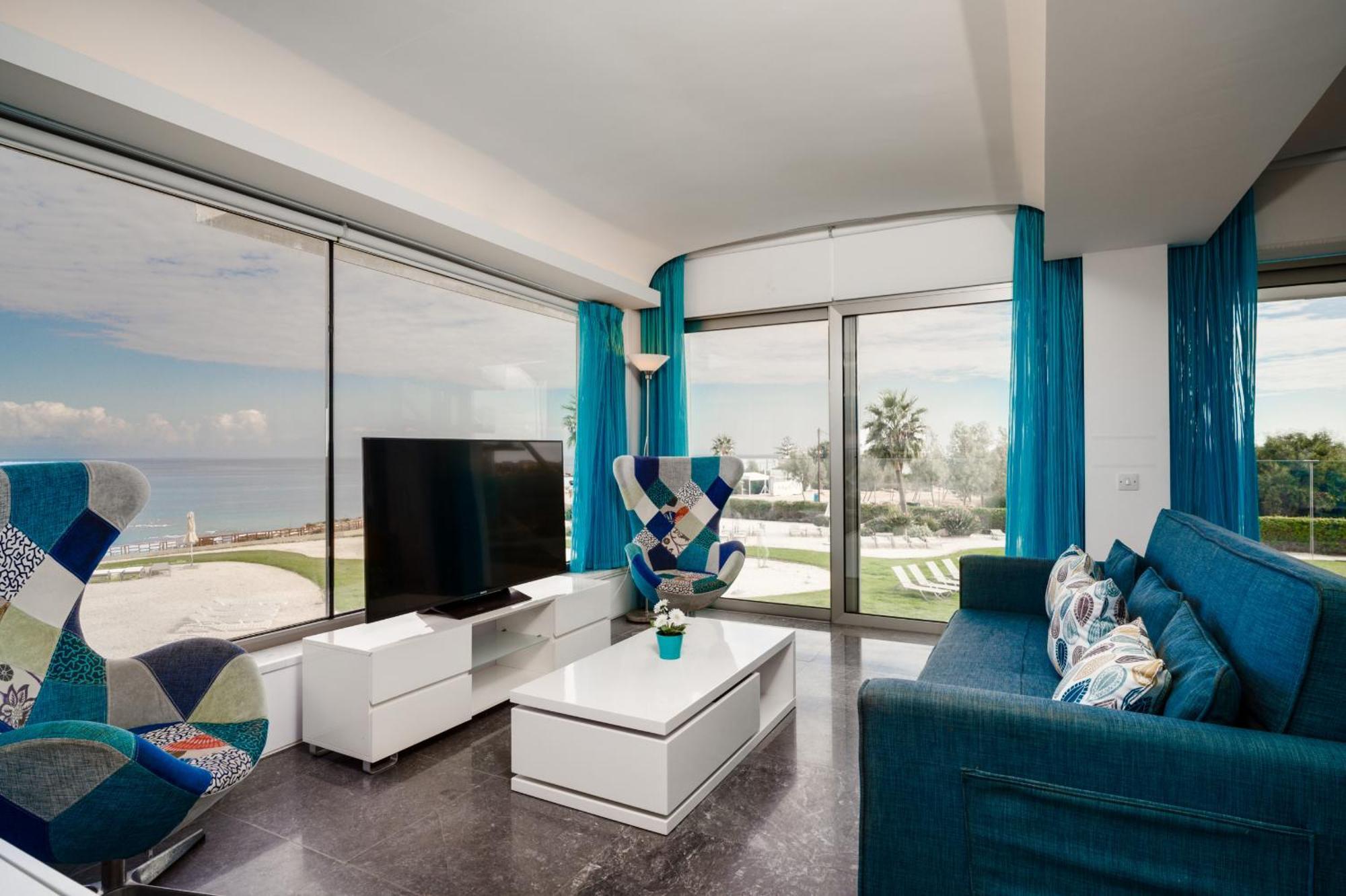 Beachfront Thalassa